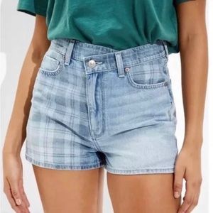 American Eagle High Rise Mom Short